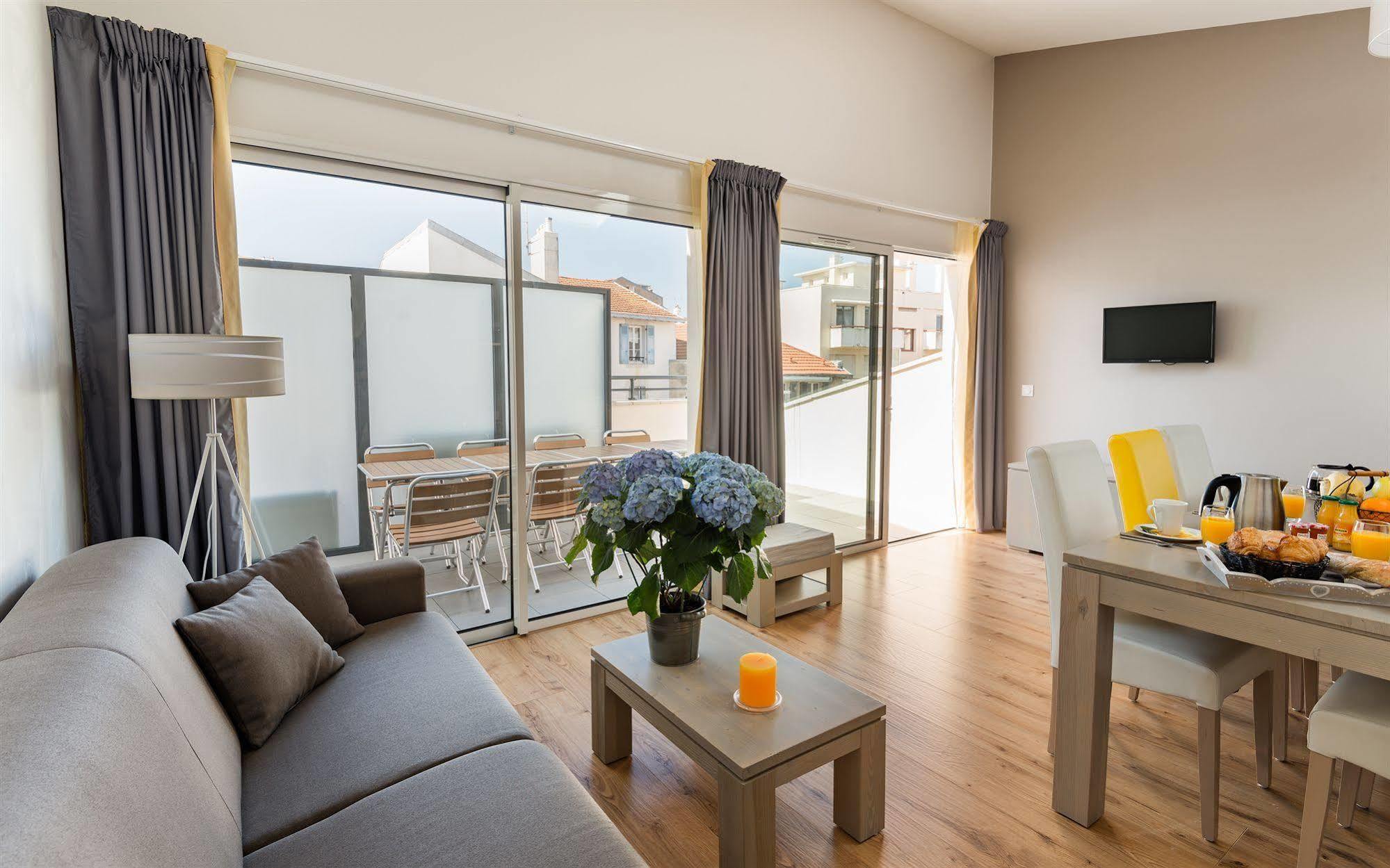Lagrange Vacances Les Patios Eugenie Biarritz Luaran gambar